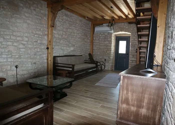 Aknato Vlikhon