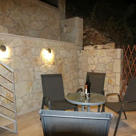 Holiday home Aknato Vlikhon